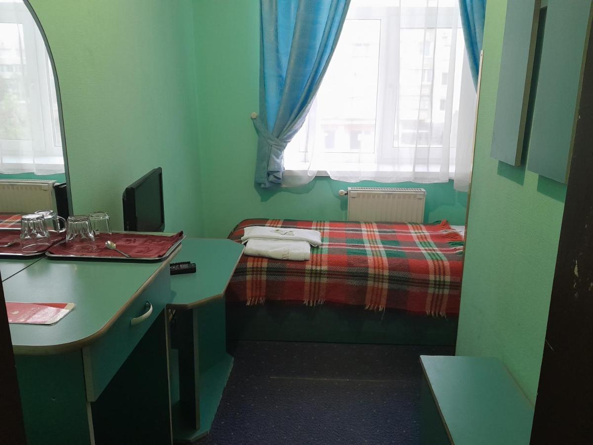 Galant Hotel Boriszpil Kültér fotó