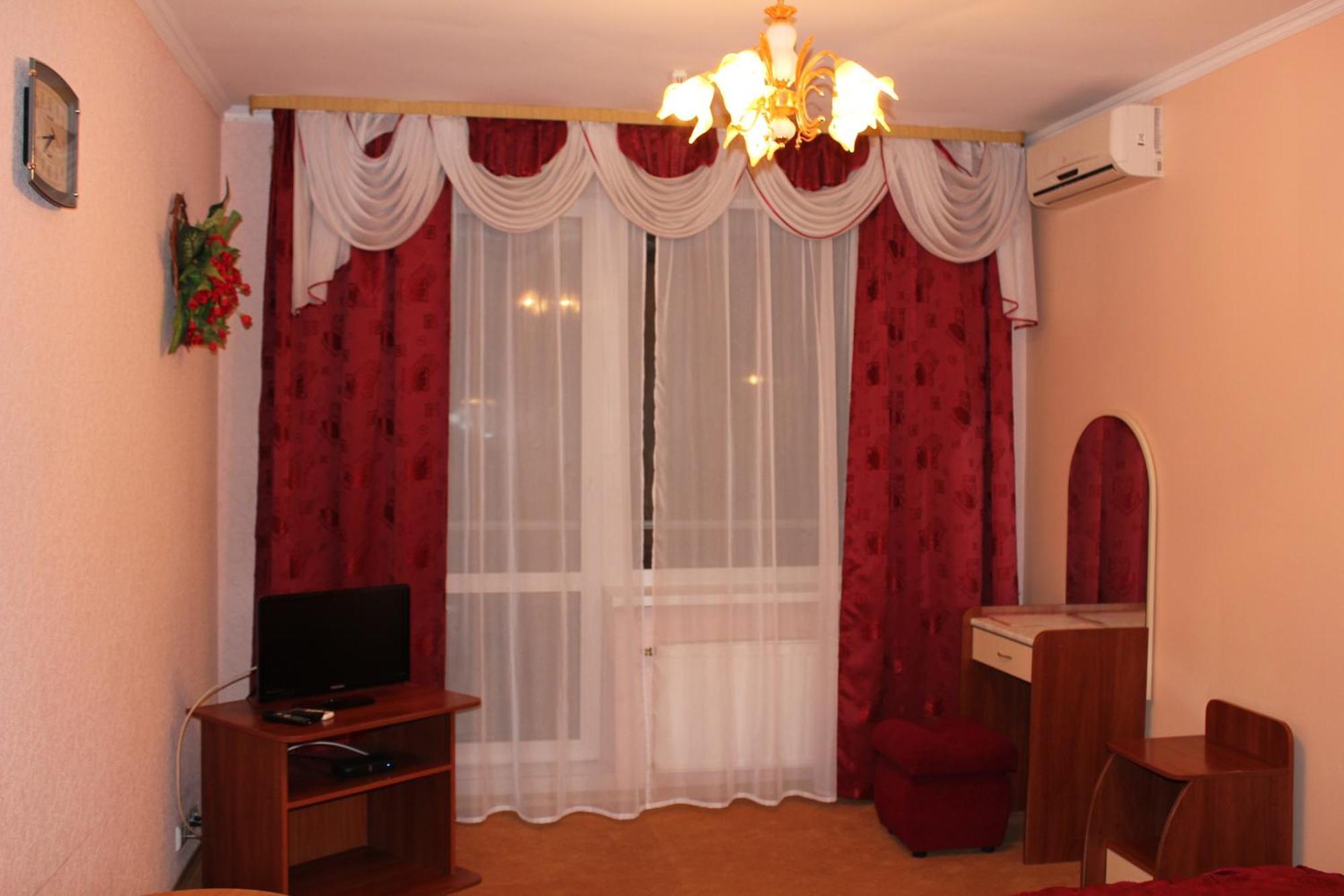 Galant Hotel Boriszpil Kültér fotó
