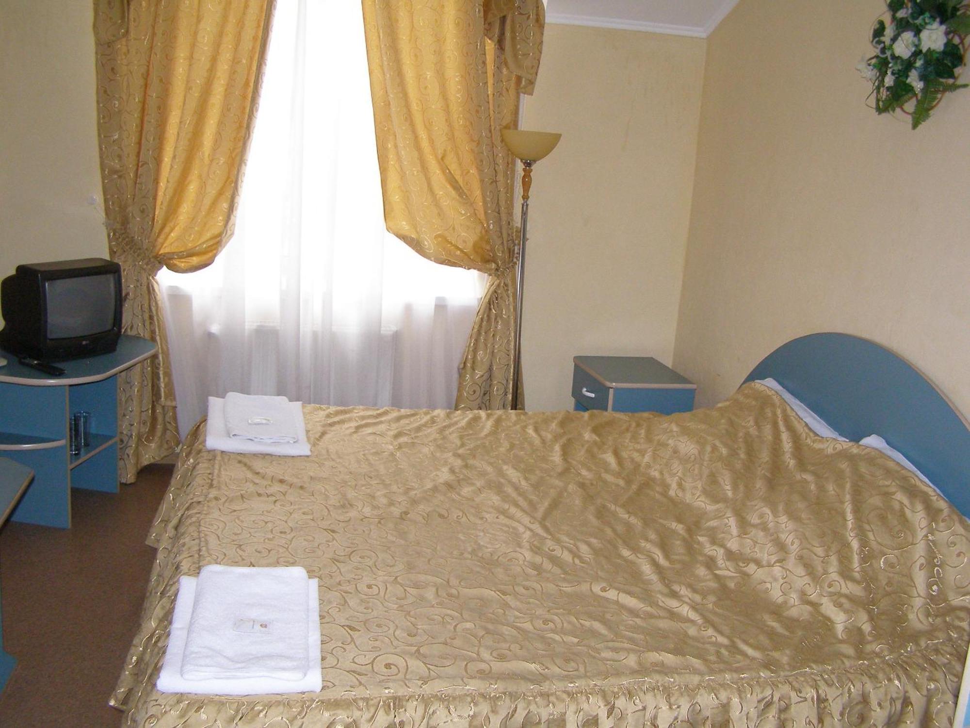 Galant Hotel Boriszpil Kültér fotó