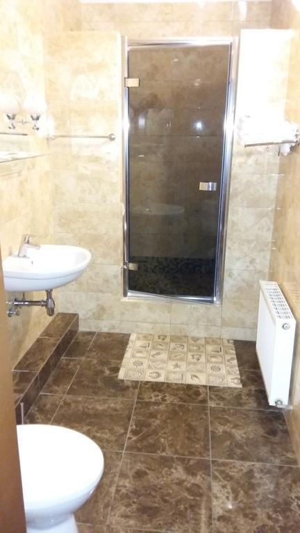 Galant Hotel Boriszpil Kültér fotó