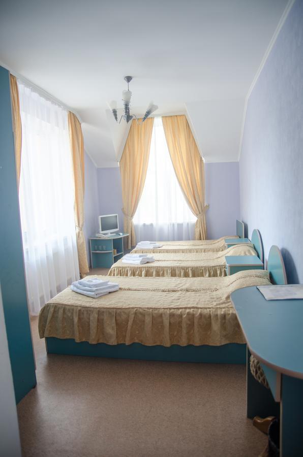 Galant Hotel Boriszpil Kültér fotó