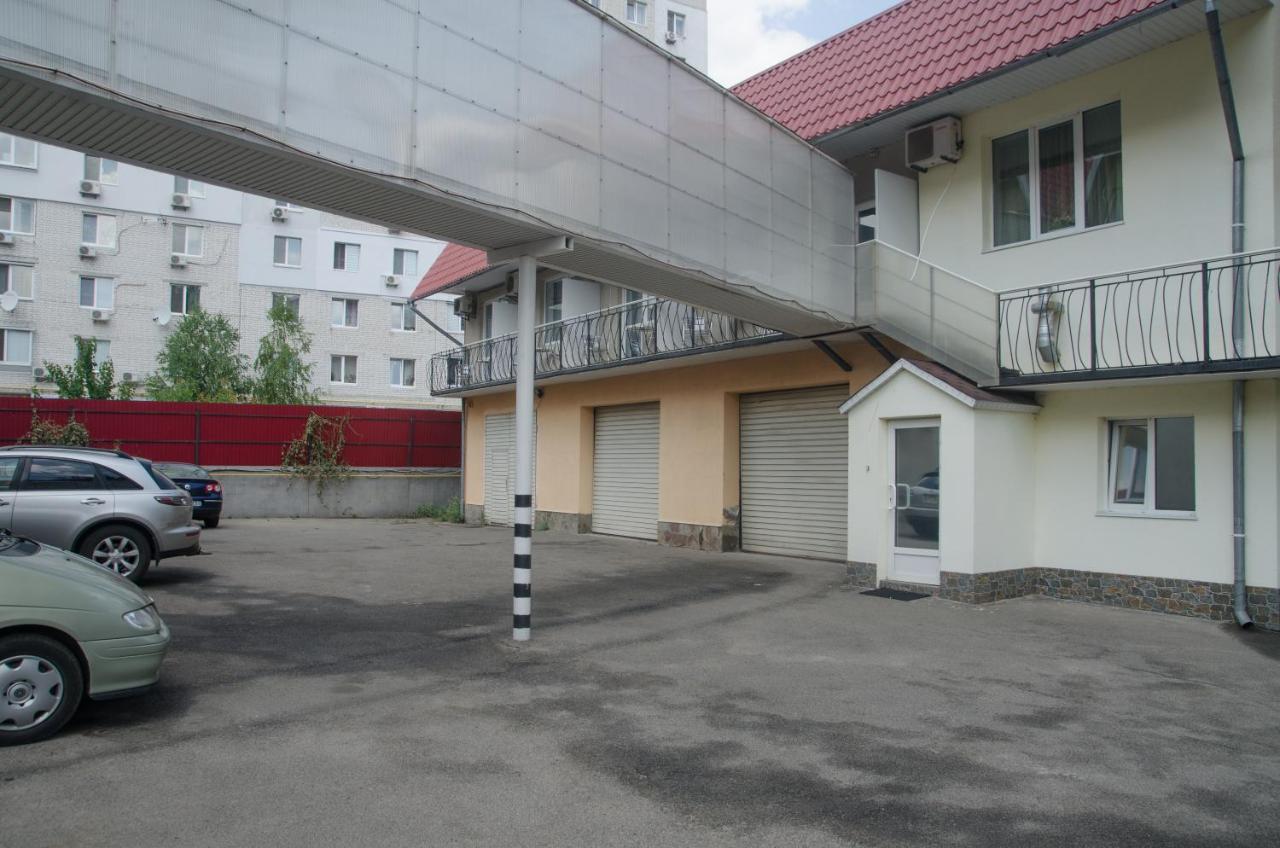 Galant Hotel Boriszpil Kültér fotó